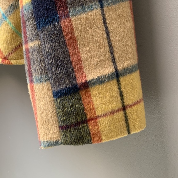 Plaid Fall Jacket. - Picture 7 of 13